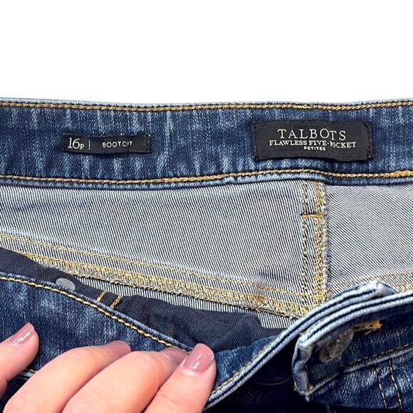 Talbots Womens Size 16 Petite Bootcut Flawless Five-Pocket Medium Wash Jeans EUC - Picture 6 of 7